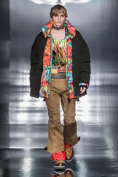 Look 17